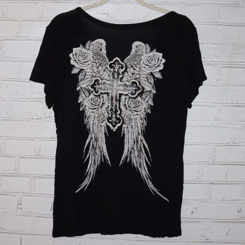 🖤 Big Bang USA Graphic Tee – Cross, Wings & Roses – Women’s Medium